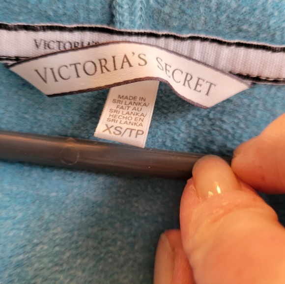 Victoria’s Secret pullover hoodie LOVE-teal - Picture 7 of 12